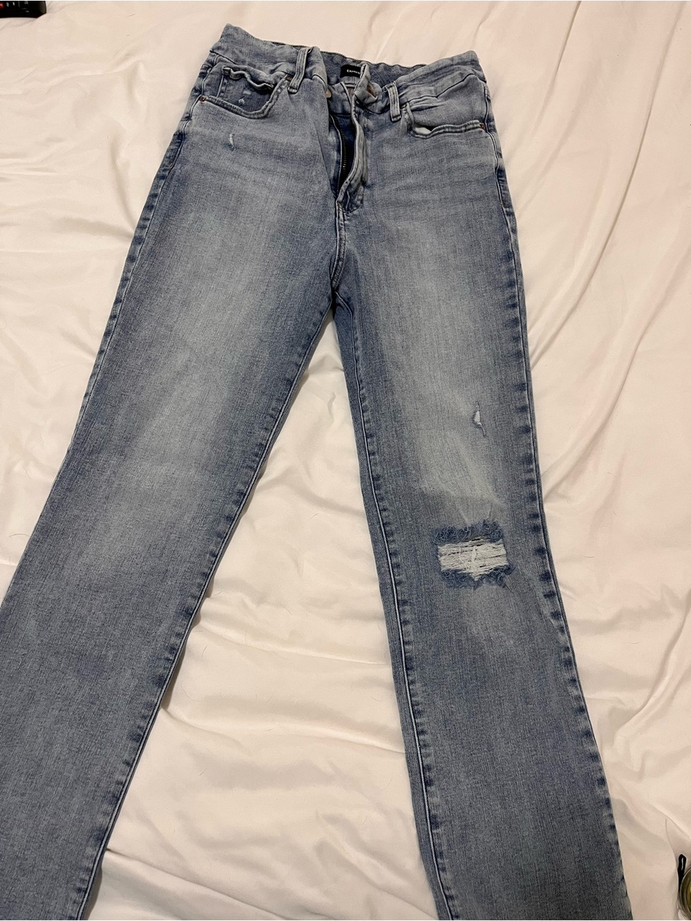 Light Wash Women’s Distressed Straight Jeans Express
